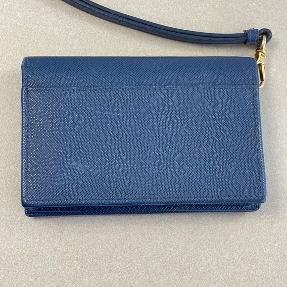 Prada Bluette Saffiano Metal Leather Wristlet w/ Box and Cert of Auth -Preloved - Picture 2 of 13
